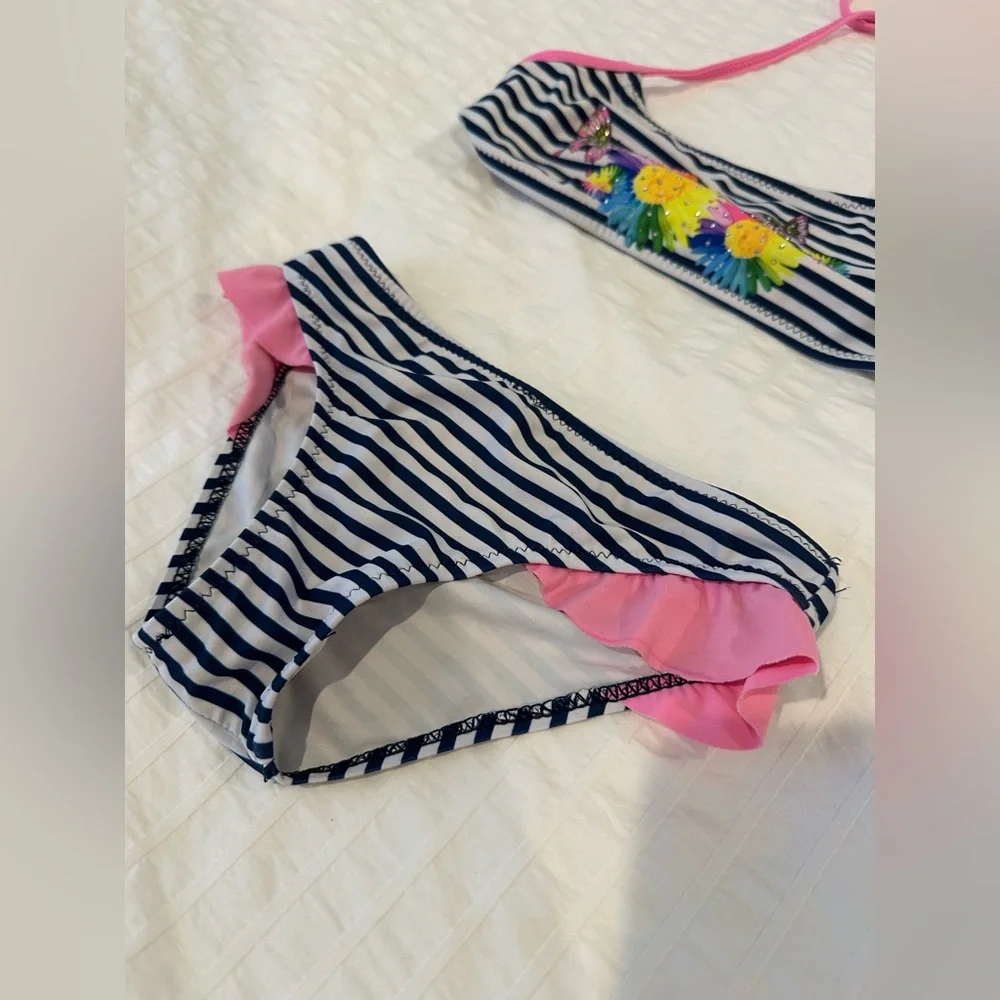Two pieces swimsuit